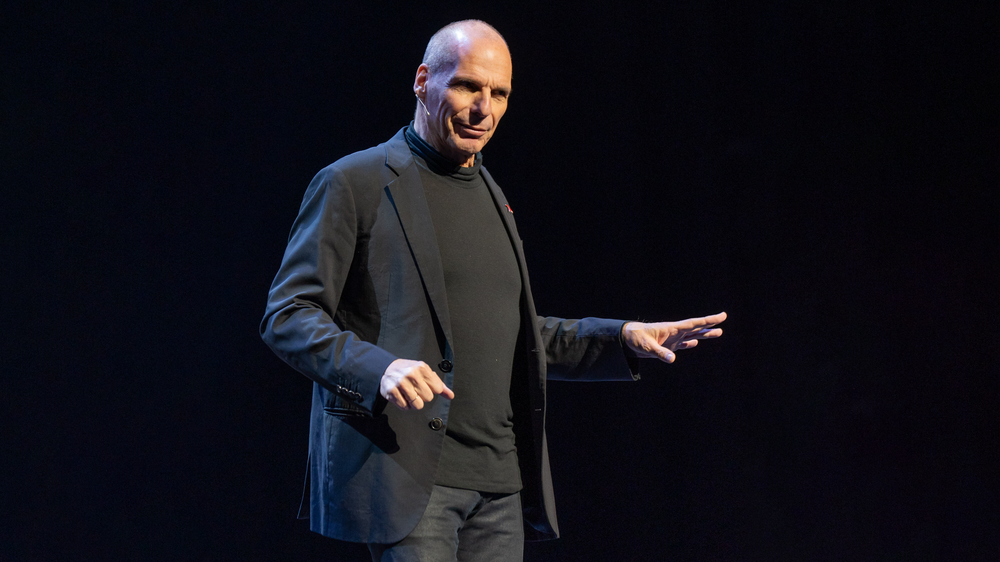 Tanzende Politiker: Yanis Varoufakis, hier vor ein paar Wochen gerade noch nicht tanzend in London