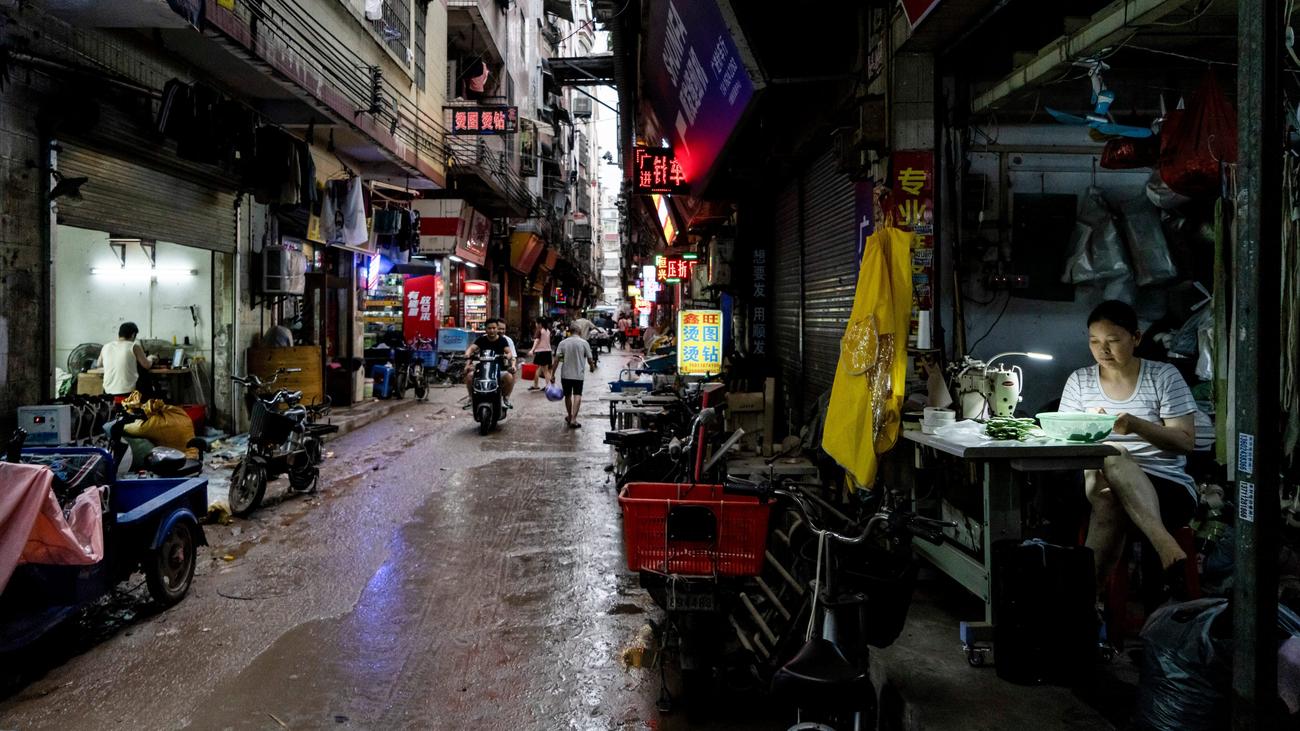 Chinesische Wanderarbeiter: 12 Stunden, 20 Euro Lohn, sechs Tage die Woche