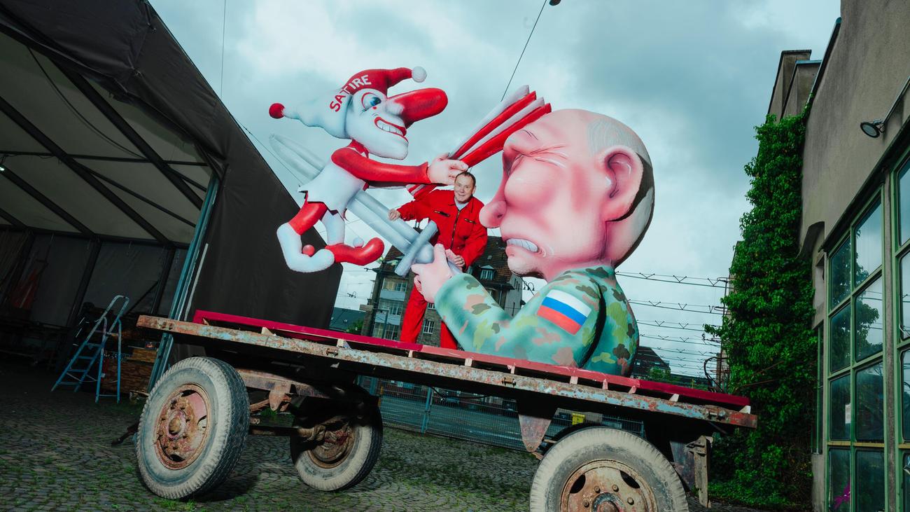 Jacques Tilly: »Die Pappfiguren tun Putin weh« 