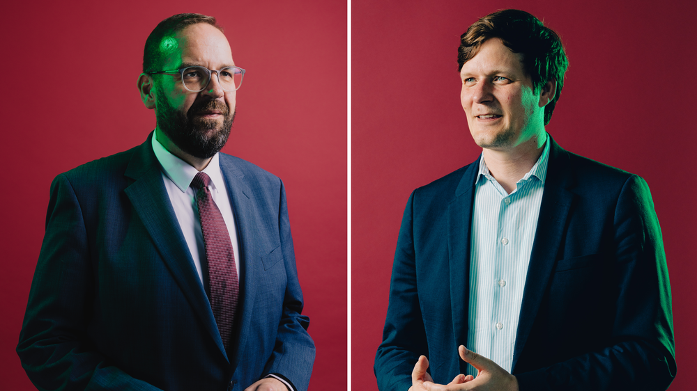 Bildungspolitik in Ostdeutschland: Gordon Hoffmann, Minister für Bildung, Jugend und Sport in Brandenburg (links); Conrad Clemens, Staatsminister für Kultus in Sachsen (rechts)
