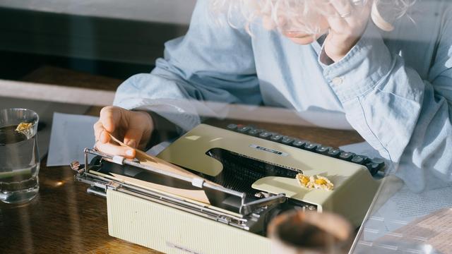 Weibliche und männliche Autoren: Frauen sind das praktischere Geschlecht, das merkt man an ihren Texten