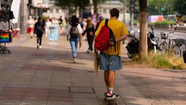 (+) Unhöflichkeit: Deutsche im Ego-Kampf