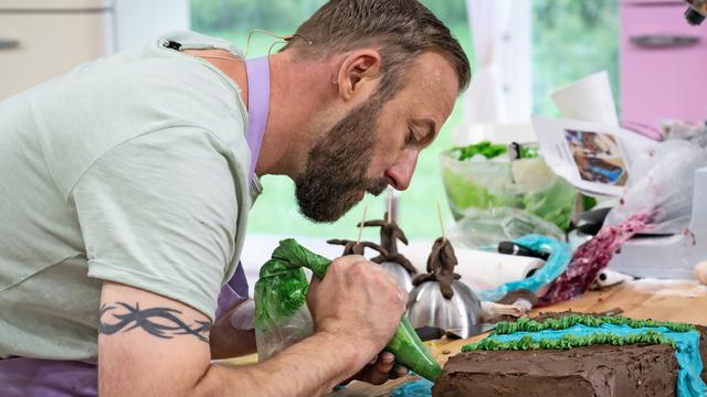 »Das große Backen«: Ihm scheißt die Buttercreme ab