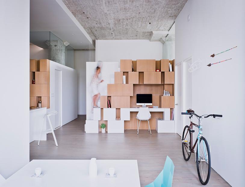 schwebender schreibtisch charmante inspiration unter den 36 meter hohen decken ist genug platz für einbauwand inklusive schreibtisch die wand dient gleichzeitig als treppe zur galerie homeoffice chef heute bleib ich zu hause zeit arbeit schwebender schreibtisch charmante inspiration unter den 36 meter hohen decken ist genug platz für einbauwand inklusive schreibtisch die wand dient gleichzeitig als treppe zur galerie homeoffice chef heute bleib ich zu hause zeit arbeit
