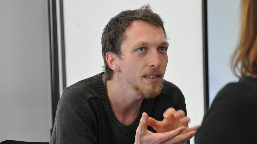 Sozialarbeiter: Gregor sagt: "Der Nachteil bei selbstbestimmter Arbeit wie meiner ist, dass ich mich nicht einfach krankschreiben lassen kann."