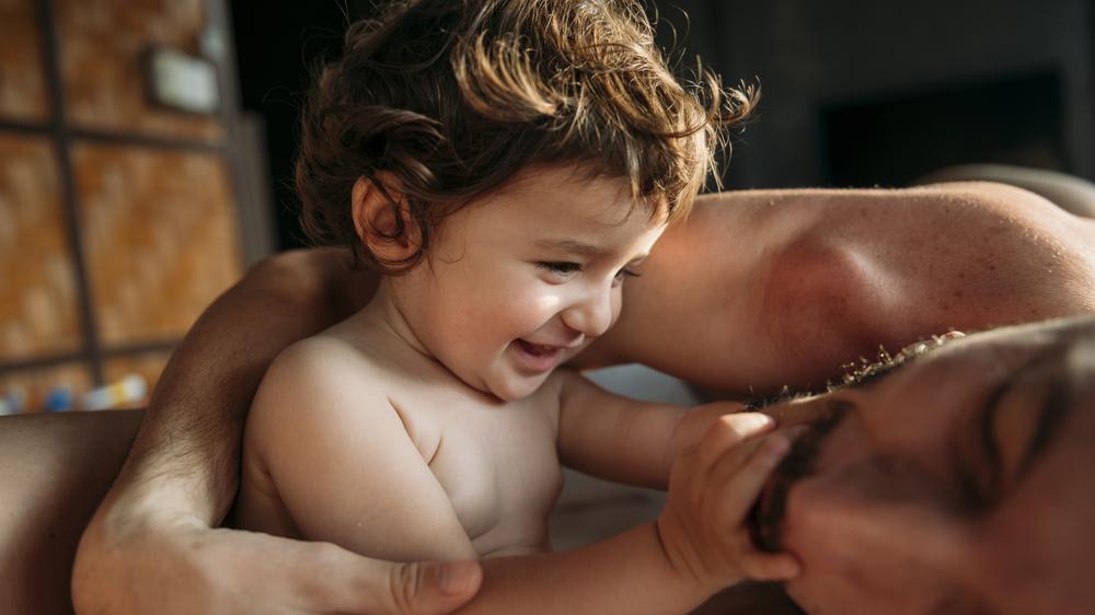 Gender Shift: Sieht nach Spaß aus. Aber gesellschaftlich ganz anerkannt sind Vollzeitväter noch lange nicht.