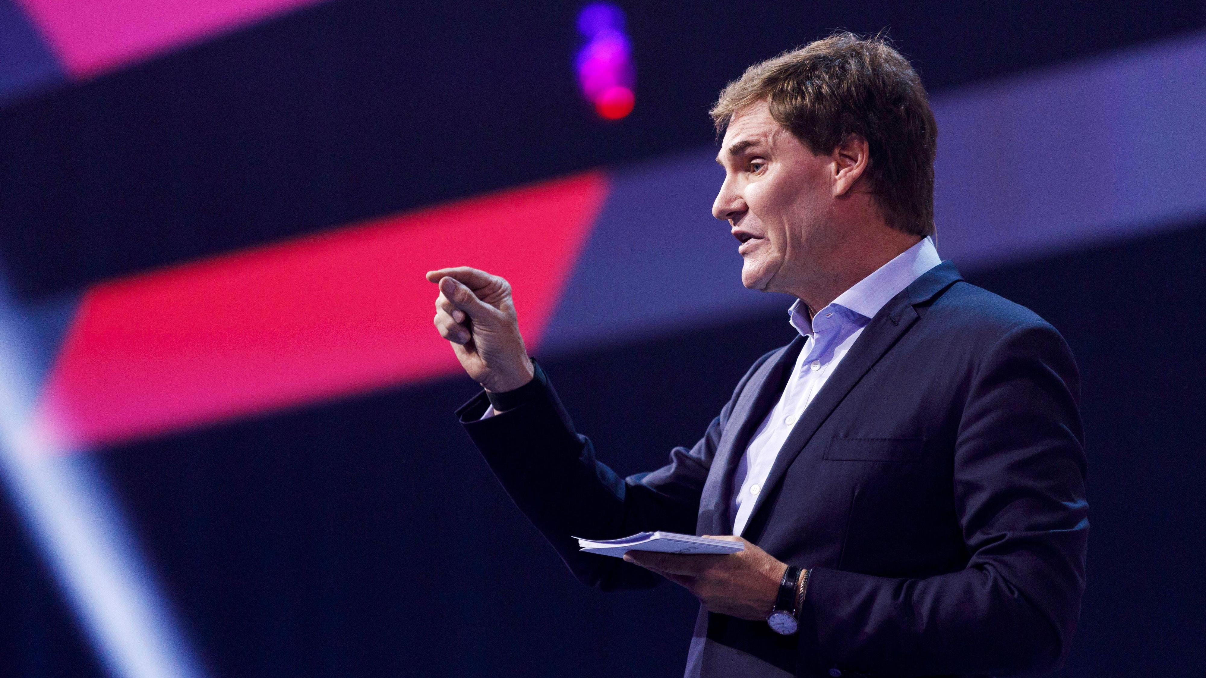 Viertagewoche: Carsten Maschmeyer positioniert sich gerne und gilt als streitbarer Geschäftsmann. Er glaubt, dass die Viertagewoche schon in einigen Jahren der Standard sein wird.