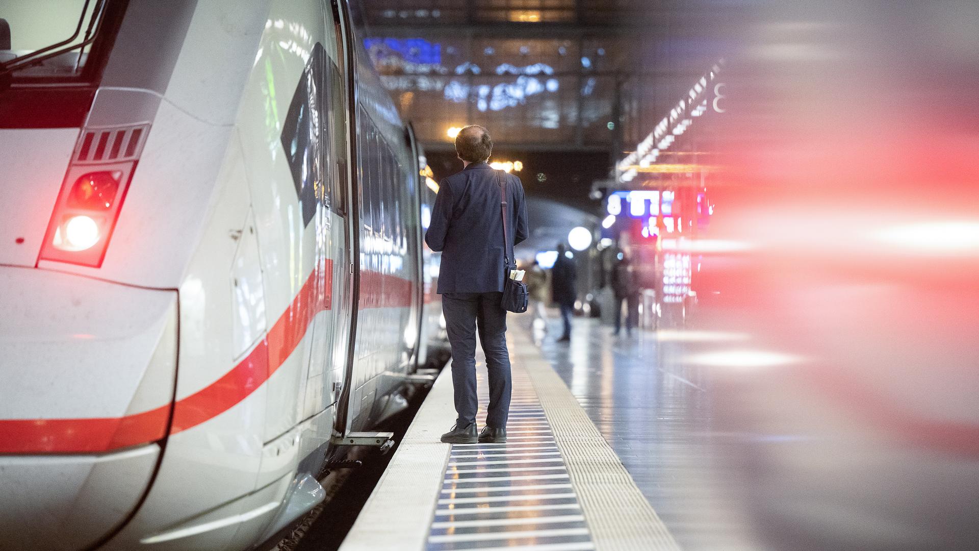 Lohnerhöhung: Deutsche Bahn und EVG starten zweite Runde der Tarifverhandlungen