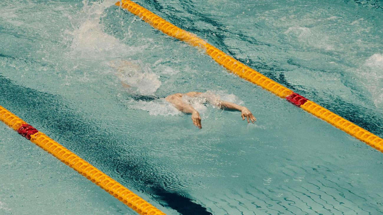 Sportpsychologie: "Menschen, die regelmäßig Sport machen, verdienen mehr"