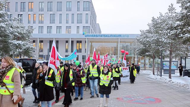 Tarifkonflikt: Mehr als 20 Universitätskliniken beginnen Warnstreik
