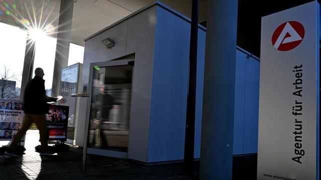 Bundesagentur für Arbeit: Arbeitslosenzahl steigt auf höchsten Stand seit ‍fast zwölf Jahren