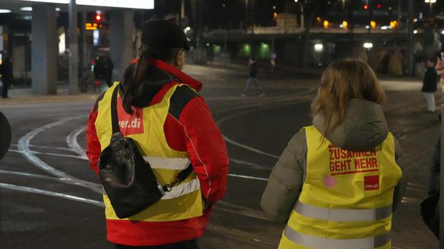 Ver.di: Bundesweite Warnstreiks im öffentlichen Nahverkehr haben begonnen