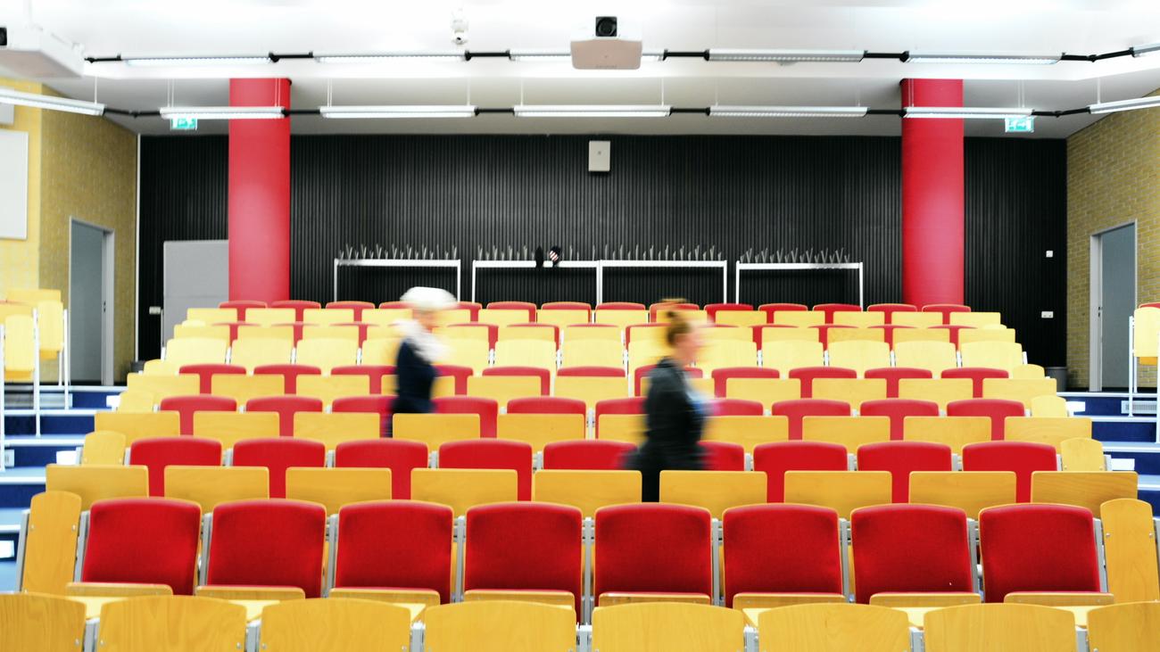 Berufseinstieg: Ein Studium als Jobgarantie, das ist mit KI vorbei