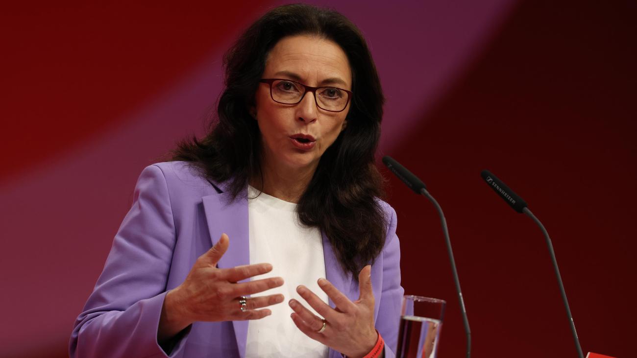 Rentenreform: Gewerkschaftsbund fordert Betriebsrente für alle Beschäftigten