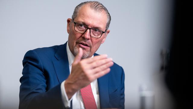 Reform des Arbeitszeitgesetzes: Streit über Arbeitszeitreform geht weiter