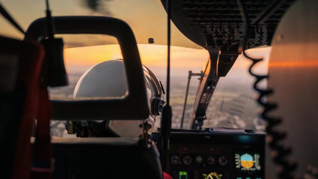 Pilot eines Rettungshubschraubers: »Wir legen nicht viel Geld zurück und wollen im Hier und Jetzt leben«