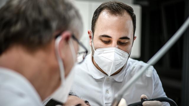 Gesundheitssektor: Krankenhäuser fordern schnellere Anerkennung ausländischer Abschlüsse