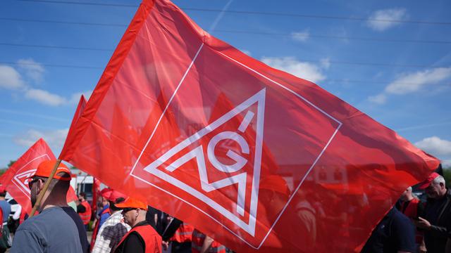 Warnstreiks der IG Metall: IG Metall startet Warnstreiks am Sonntag