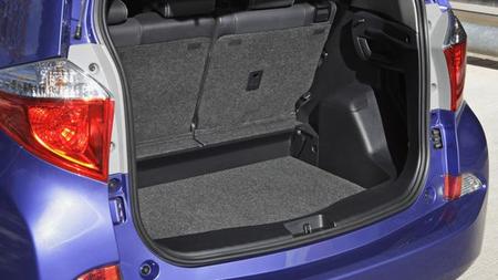 Neuvorstellung Toyota Verso S Extrem Viel Platz Auf Nicht Mal Vier Metern Zeit Online