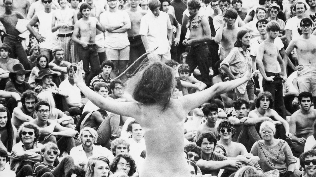 Coral Smith Toples Desnudo Woodstock Abbildungen