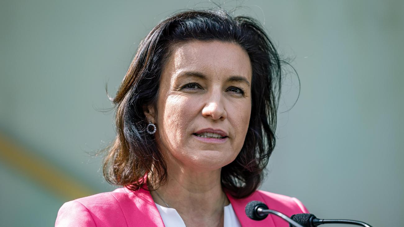 Studium: Dorothee Bär rechnet mit Aus für Bafög-Reform