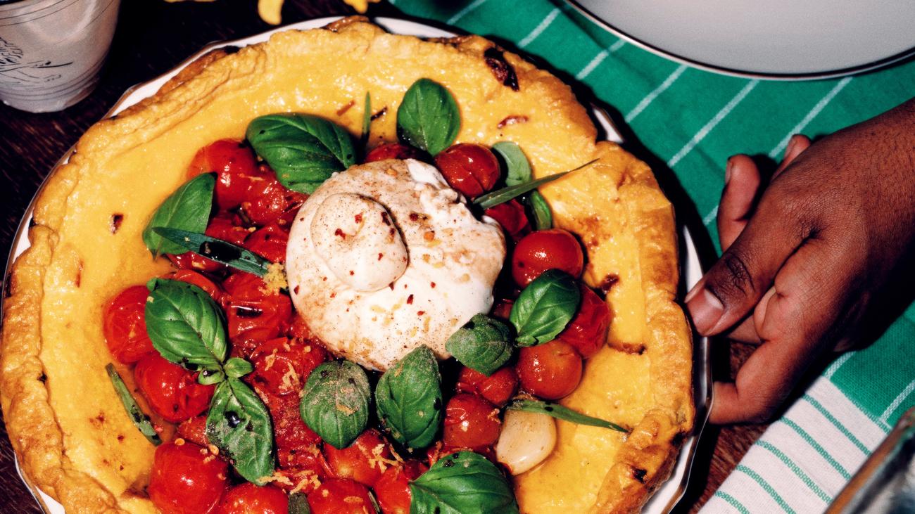 Fruchtiges Omelett mit Burrata: Fruchtiges Omelett mit Burrata