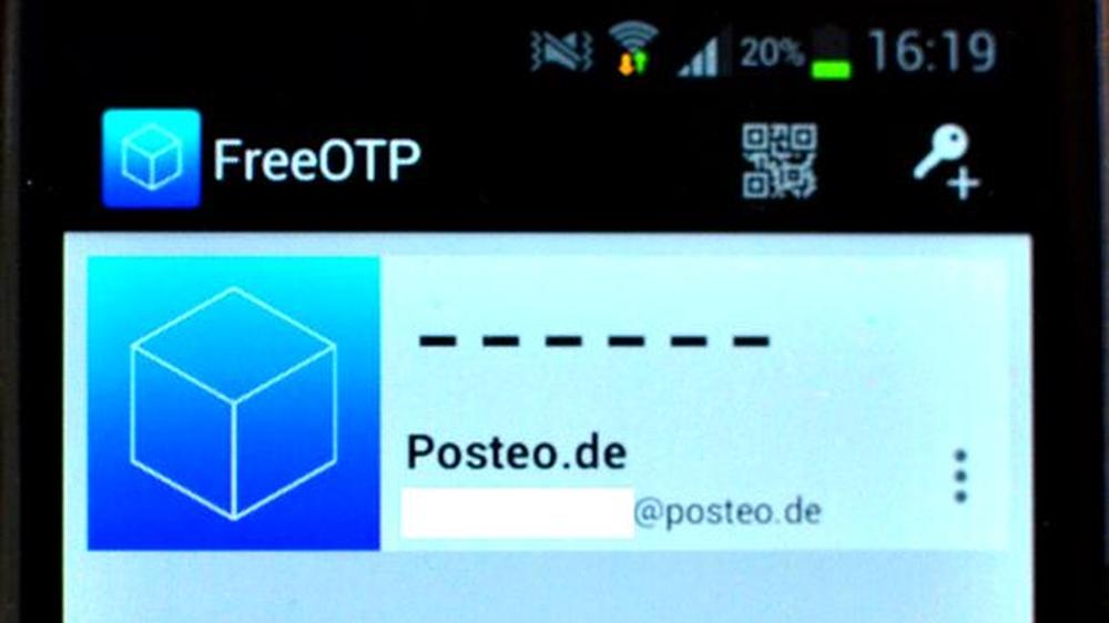 Sie sollten nun dieses Bild auf Ihrem Display sehen. Wenn Sie auf die Striche klicken, erscheint das aktuelle Einmalpasswort. Die App funktioniert auch offline.