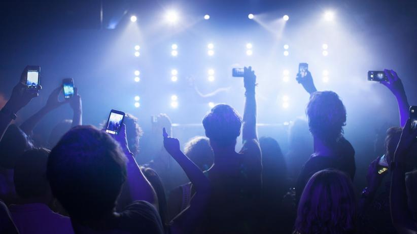 Raubkopien auf YouTube: Das Oberlandesgericht Frankfurt hatte 2017 entschieden, dass YouTube die Email-Adresse, nicht aber IP-Adresse und Telefonnummer herausgeben müsse. Ob das zutrifft, soll nun der EuGH klären. 