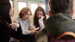 Schule und Social Media: „Eltern wissen nicht, was sich online alles abspielt“