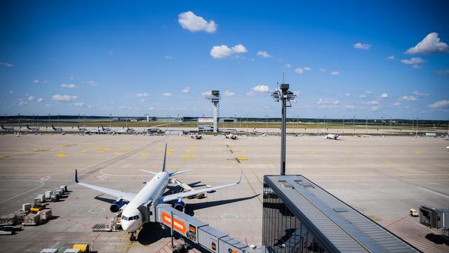 Weltweite IT-Störung: Flughafen BER fährt Systeme langsam wieder hoch