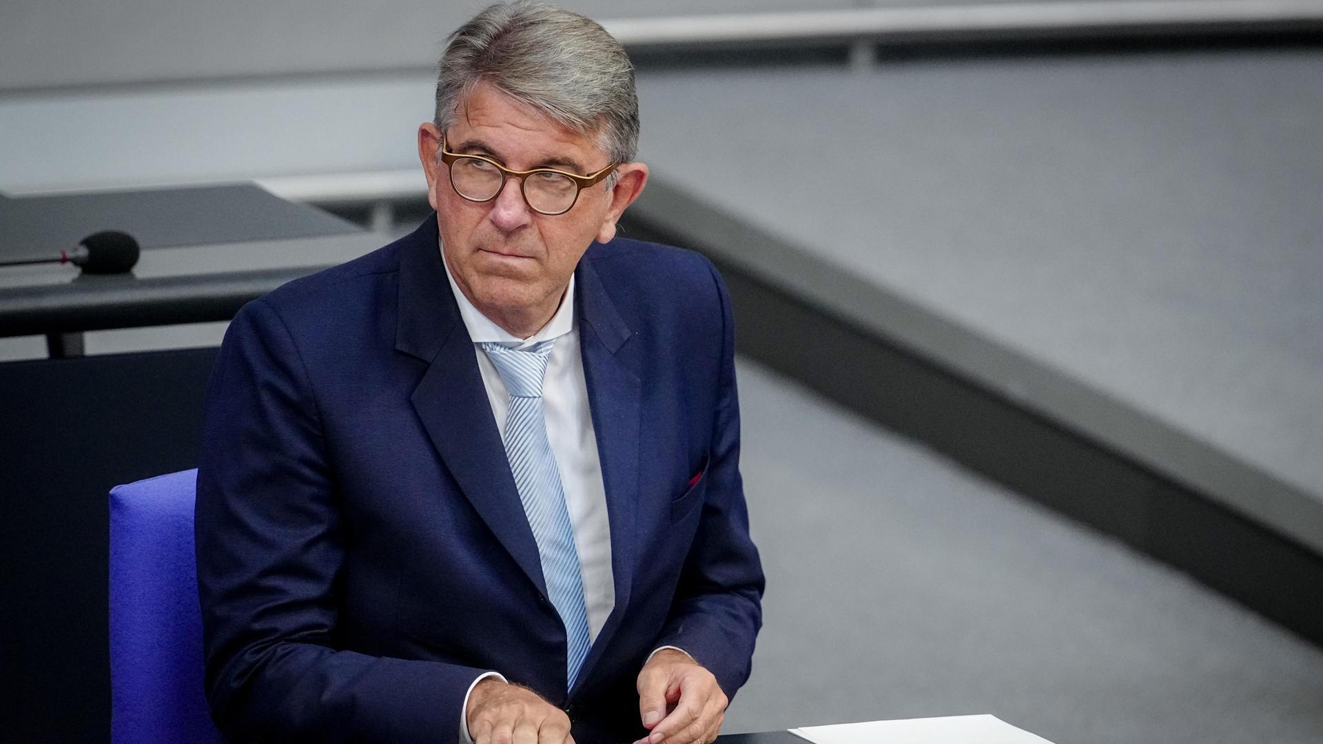 Tech-Konzerne: Wolfram Weimer kündigt Konzept für Digitalabgabe noch im Herbst an