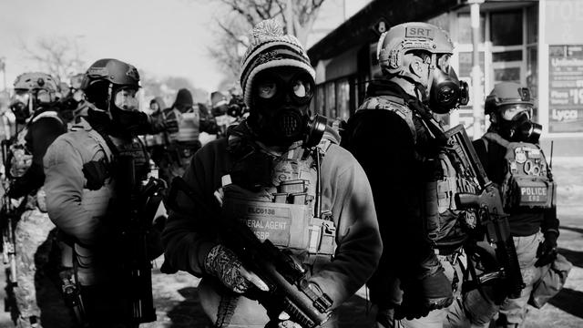 Palantir : Warum die US-Behörde ICE auf eine Firma von Peter Thiel setzt