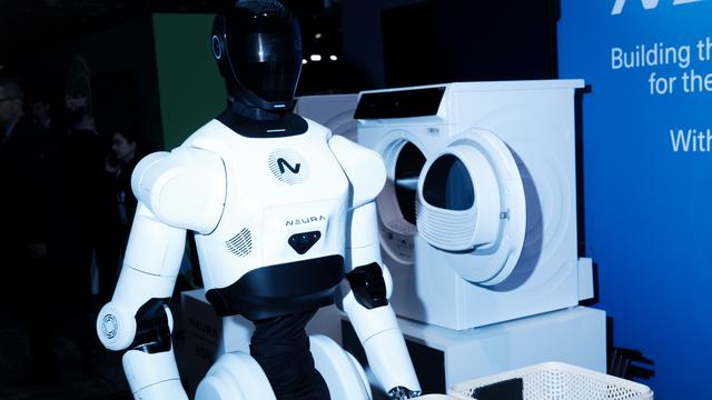 Bild: Neura-Roboter 4NE1: Sortiert dieser schwäbische Roboter bald auch Ihre Wäsche?