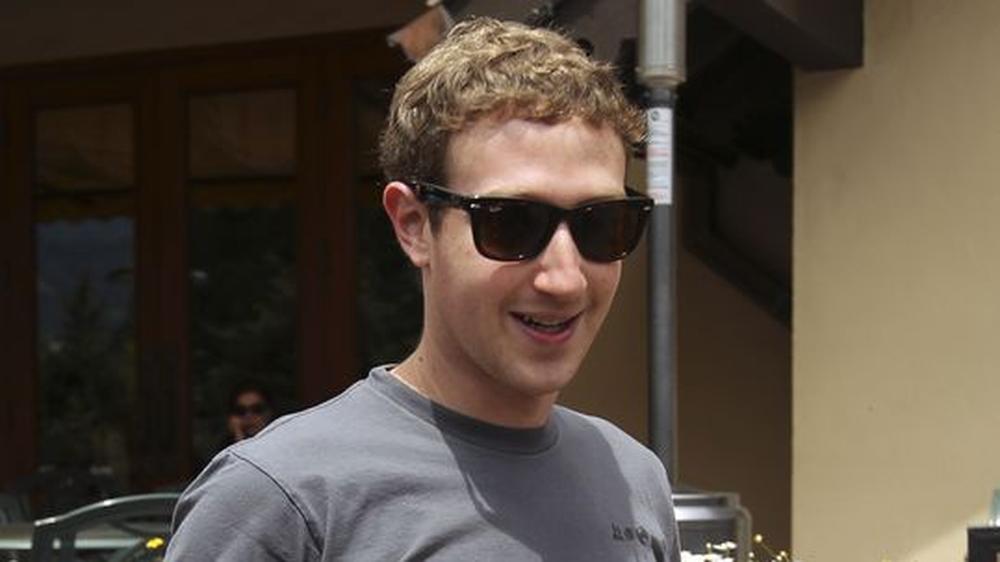 Facebook-Chef Marc Zuckerberg mit Sonnenbrille
