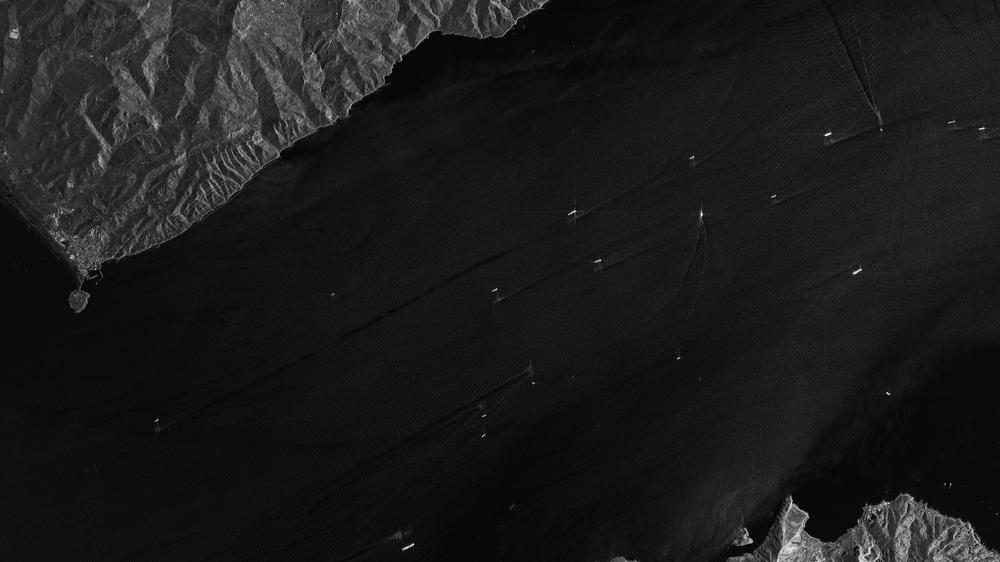 Schiffe in der Straße von Gibraltar – Aufnahme des Satelliten Terra-SAR