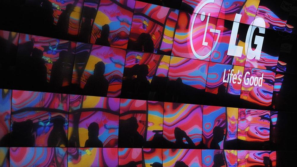 Auf der Messe CES zeigen Hersteller wie LG jährlich neue Smart TVs.
