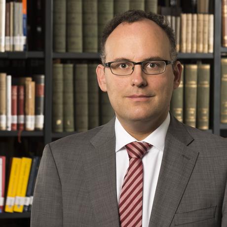 Matthias Bäcker ist Experte für Datenschutz- und Informationsrecht.