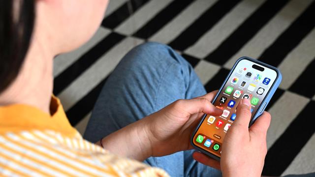 Soziale Netzwerke: Jeder zweite junge Mensch zeigt Symptome von Social-Media-Sucht