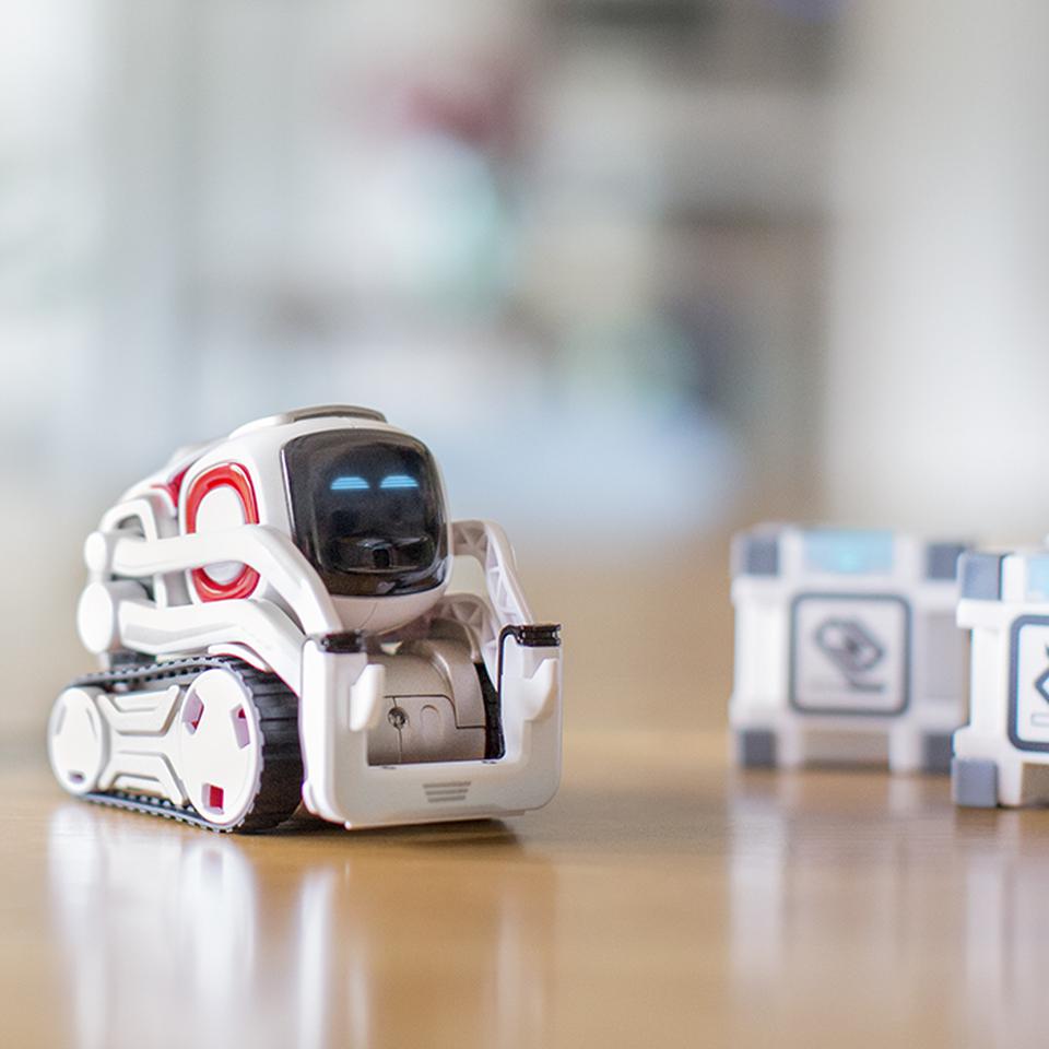 Spielzeug cheap roboter cozmo