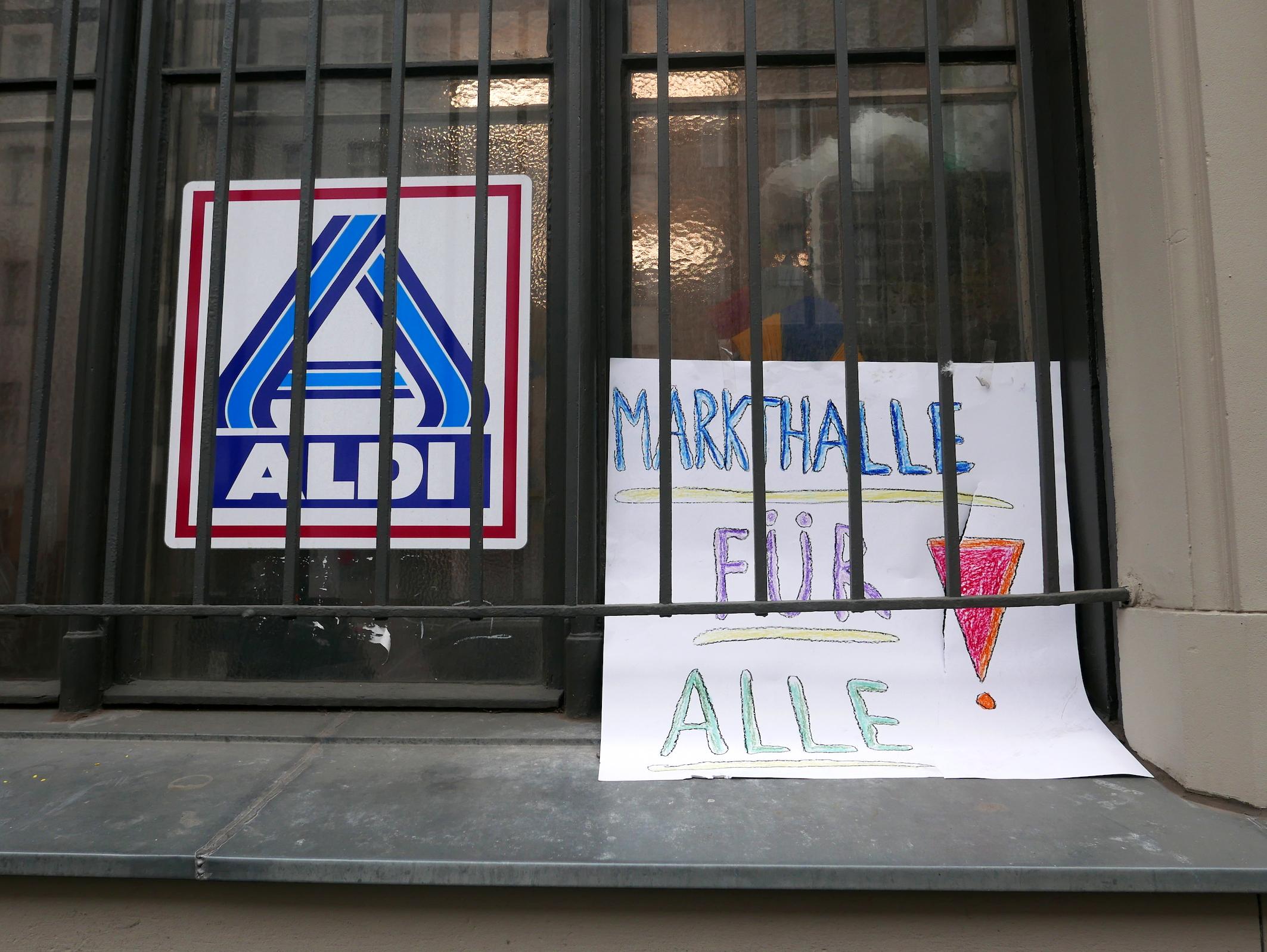 Markthalle Neun: Protest in Wachsmalkreide