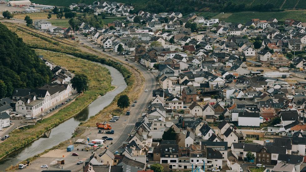 Flutkatastrophe im Ahrtal: Der Normalitätsbeschaffer | ZEIT ONLINE