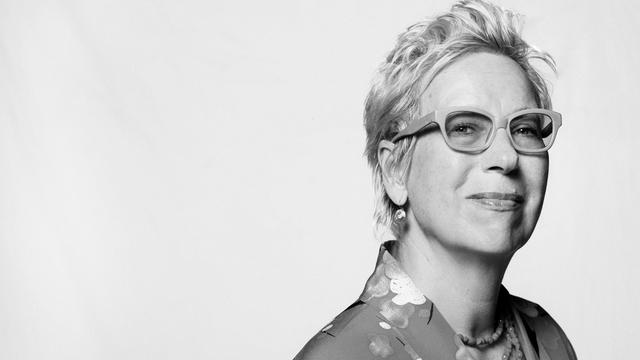 Doris Dörrie: »Ich bin so alt, dass ich nicht andauernd auf mein Handy schauen muss«