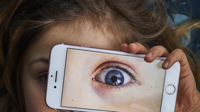 Smartphone-Nutzung: Papa, du bist schon wieder am Handy!