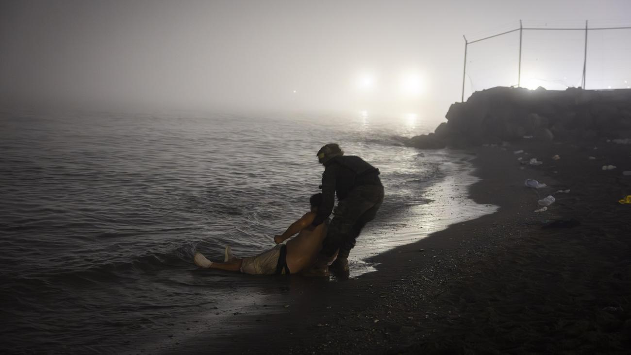 Ceuta: Europa nada