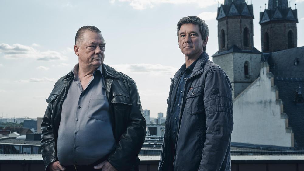 "La policía llama a Halle.": También nos sorprendió el final de Halle. "llamada policial": Los actores principales Peter Kurth (izquierda) y Peter Schneider