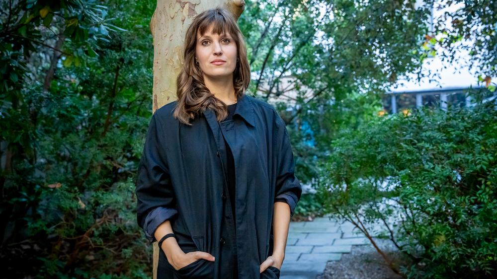 Debatte um »Gittersee«: Charlotte Gneuß, heute eine der gefragtesten deutschen Autorinnen, beschreibt die Geschehnisse damals als »Realsatire«.