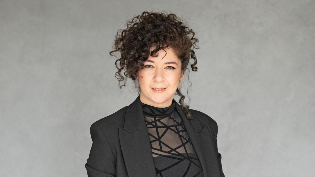 Dirigentin aus dem Iran: Schreie, Sirenen, Sprechchöre