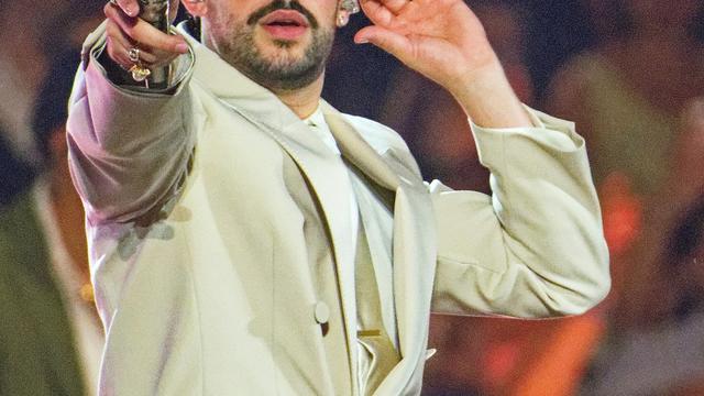 Bad Bunny in Düsseldorf: Am Ende umarmt er sich selbst