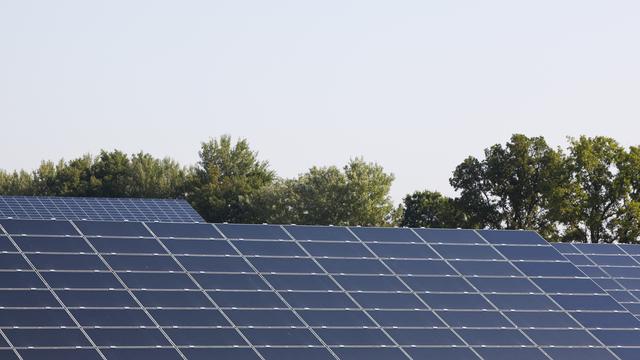 Änderungen im August 2025: Stromvergütung aus PV-Anlagen sinkt, KI-Regelung der EU tritt in Kraft