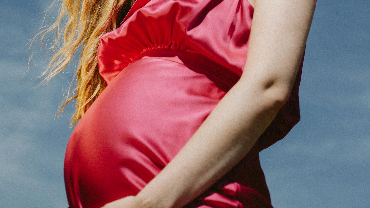 Ausgleichszahlungen bei Geburt: Sie bringt das Kind zur Welt. Er zahlt 